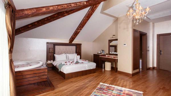 King Suite Room