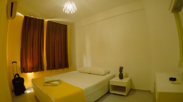 Aile Suit Odası, Kara Manzaralı