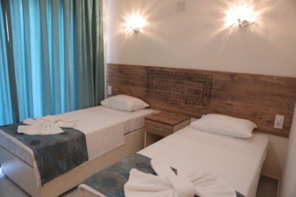 Balkonlu Oda, Dağ Manzaralı (Balkonlu)