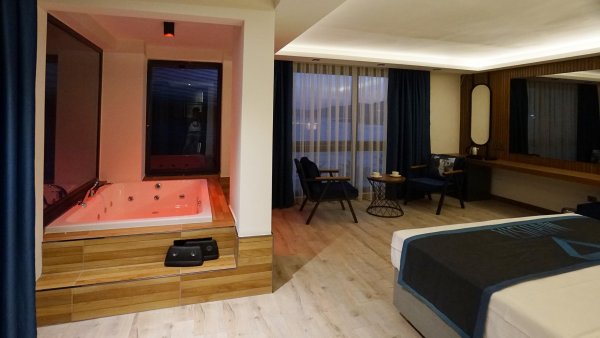 Premium Oda, Deniz Manzaralı (Jakuzi)