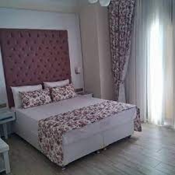 Teras Oda (Balkonlu, Teraslı)