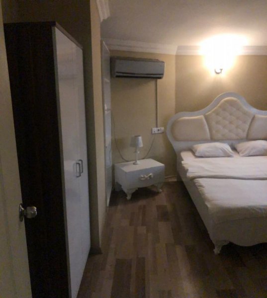 Skyline Oda, Kara Manzaralı