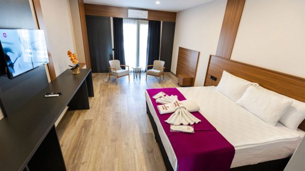 Superior Oda, Şehir Manzaralı