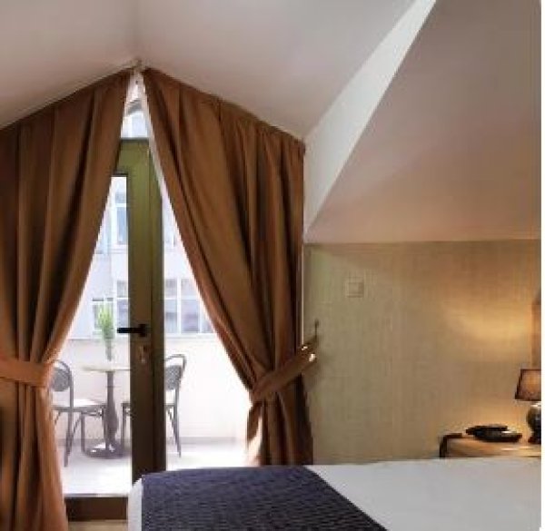 Tek Kişilik Oda (Balkonlu)