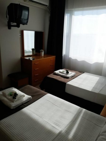 Standart Oda, Havuz Manzaralı (3 Kişilik)