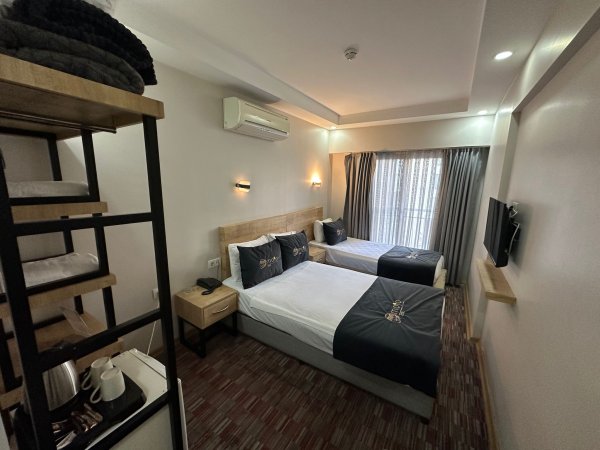 Deluxe Luxury Iki Ayrı Yataklı Oda