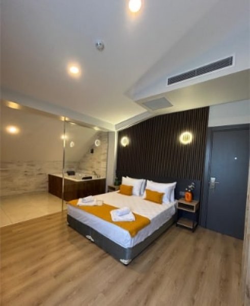 Suite Room (Jacuzzi)