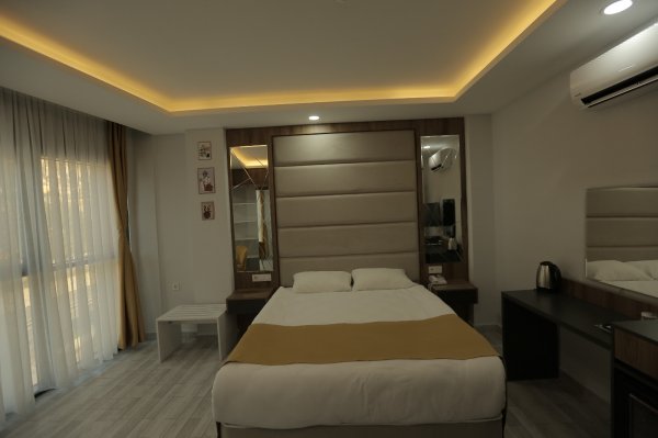 Standard Room, Mountain View (Without Balcony)