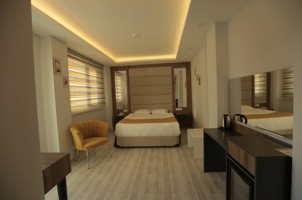 Standard Room, Lake View (Balcony)