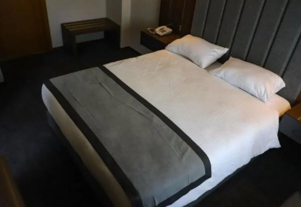 Single Room (1 Person)