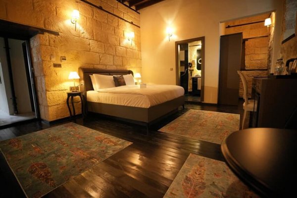 King, Bahçe Veya Sokak Manzaralı, 1. Kat,