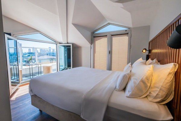 Standard Room, City View (Terrace)