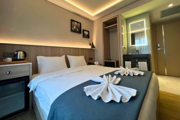 Balkonlu Oda (Balkonlu)