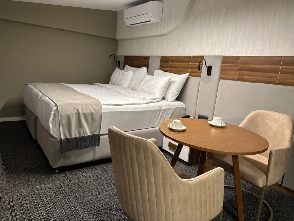 Teras Deniz Manzaralı Oda