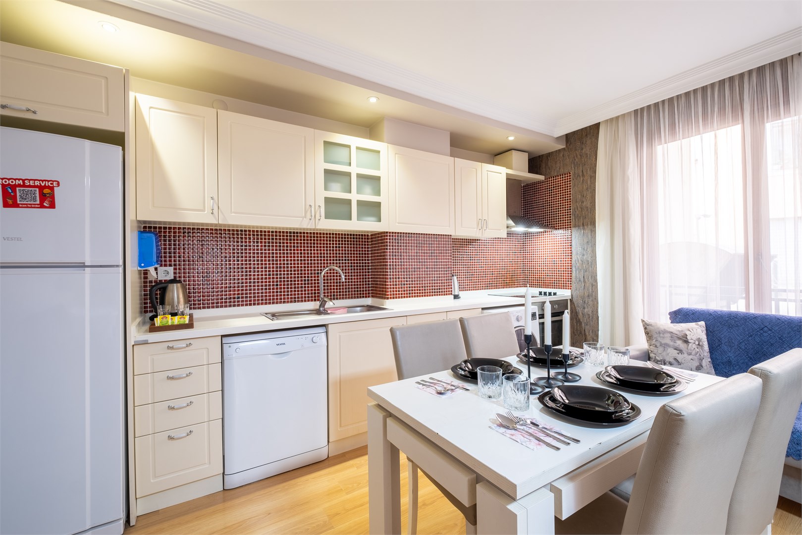 Deluxe Suit Oda, Şehir Manzaralı