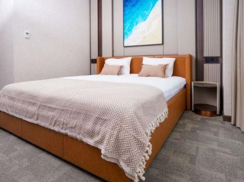 Superior Oda, Kara Manzaralı