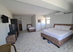 Aile Odası, Havuz Manzaralı