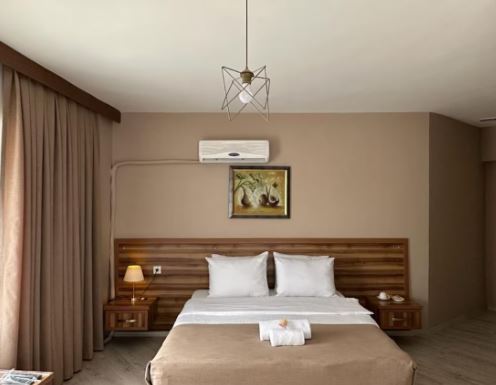 Standart Oda, Cadde Manzaralı